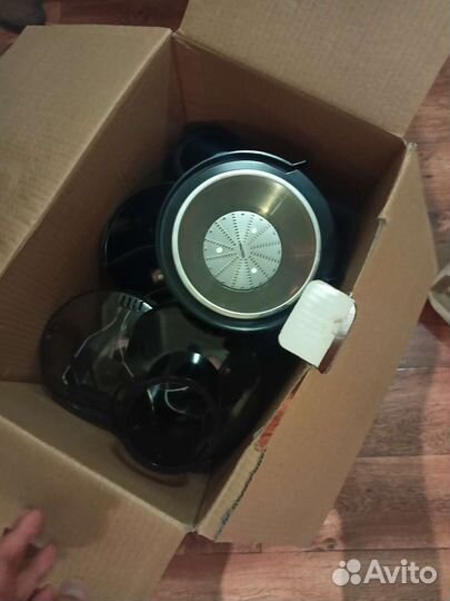 Соковыжималка Vitec VT-1636 новая