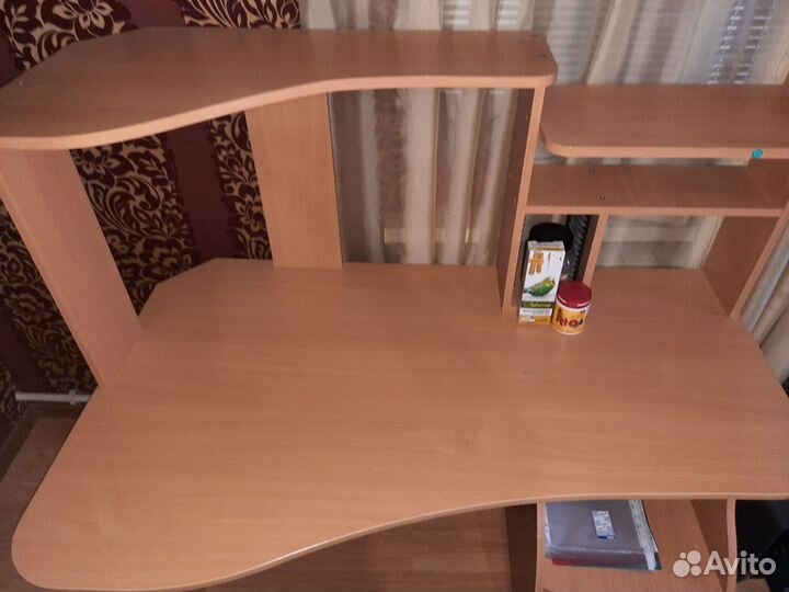 Компьютерный стол