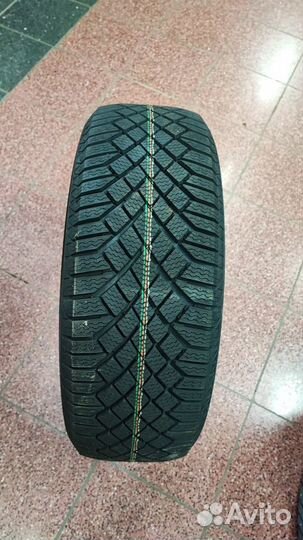 Continental ContiVikingContact 7 215/60 R17