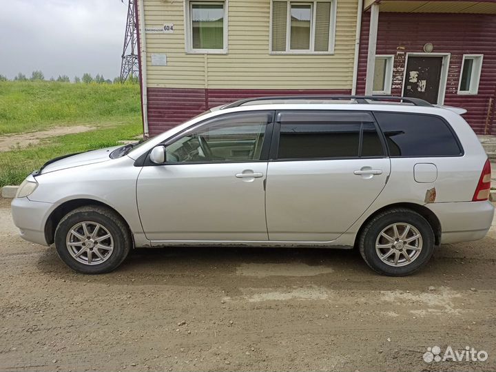 Toyota Corolla Fielder 1.5 AT, 2001, битый, 386 000 км