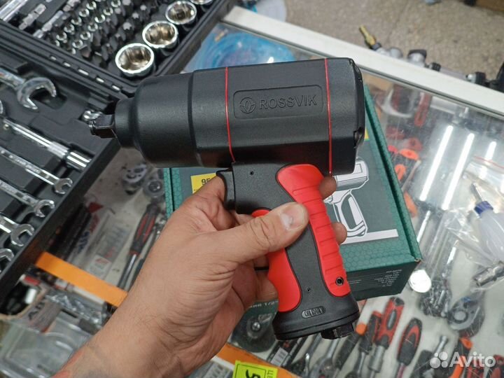 Гайковерт пневматический 950 нм Rossvik