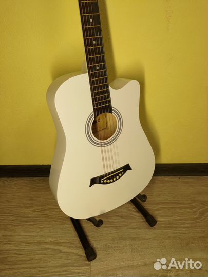 Акустическая гитара