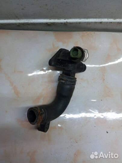 Фланец (тройник) системы охлаждения Audi A4 B6