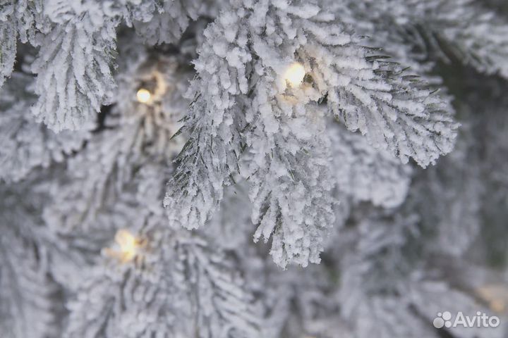 Елка со встроенной подсветкой