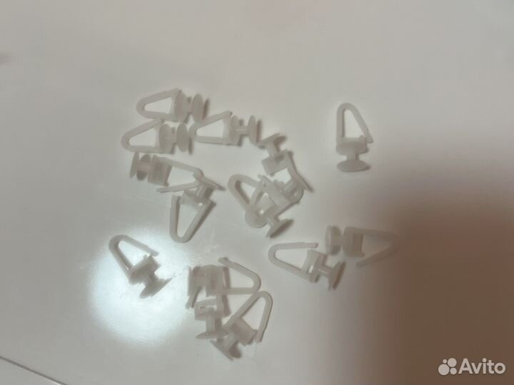 Крючки для штор к карнизам