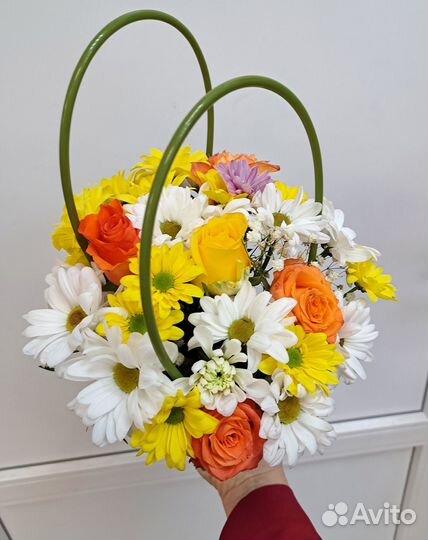 Цветочная композиция в шляпной коробке