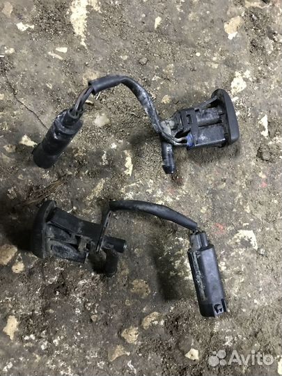 Форсунки омывателя BMW X3 Е83