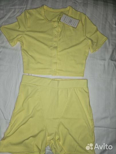 Женский костюм двойка с шортами