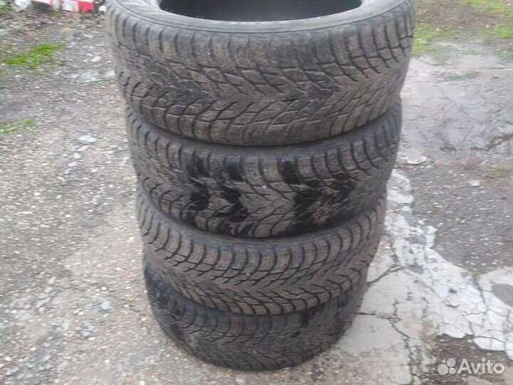 Nokian Tyres Hakkapeliitta R3 215/55 R17