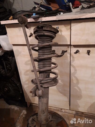 Стойка передняя в сборе фольксваген джетта 6