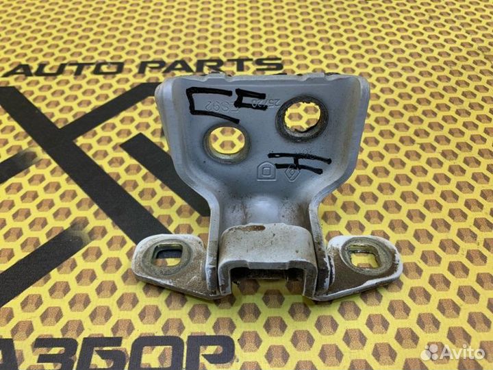 Петли дверей Renault Logan L52 1.6 K4M845 2020