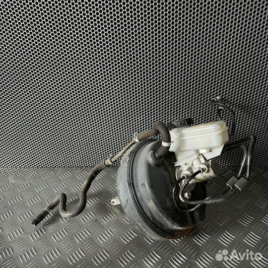 Усилитель тормозов вакуумный Infiniti EX35