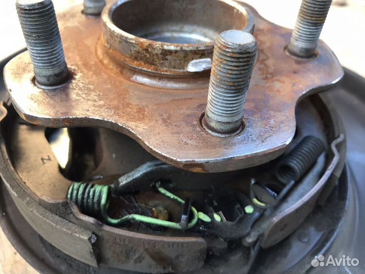 Ступица задняя левая Ниссан Икстрейл Т-31,32