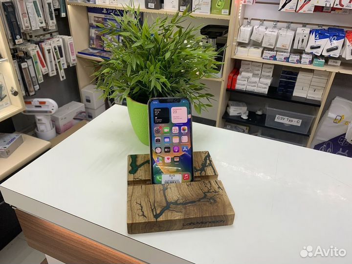 iPhone X, 64 ГБ