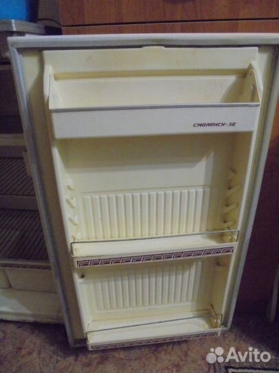 Холодильник Смоленск и газовая плита Hansa