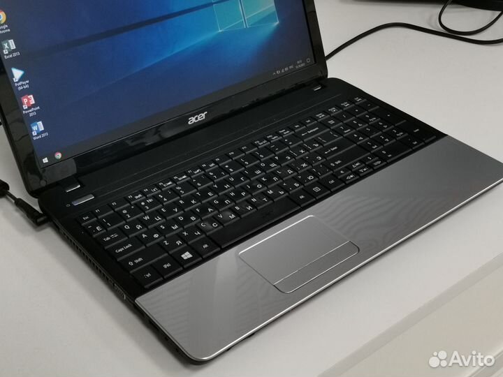 Современный ноутбук Acer TravelMate