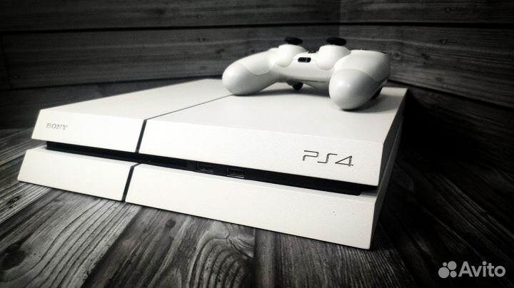 Sony Playstation 4 FAT CUH-1216 + PS Plus