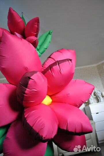 Надувной цветок-гирлянда для оформления помещения