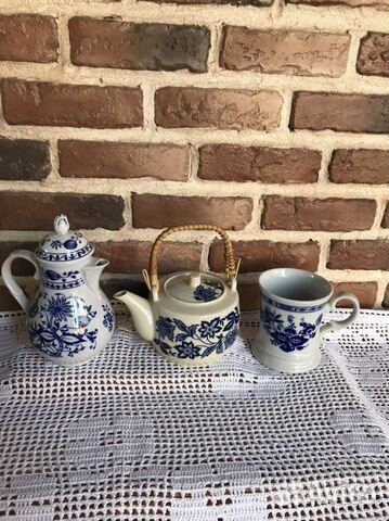 Луковый узор, синий лук поедметы сервировки