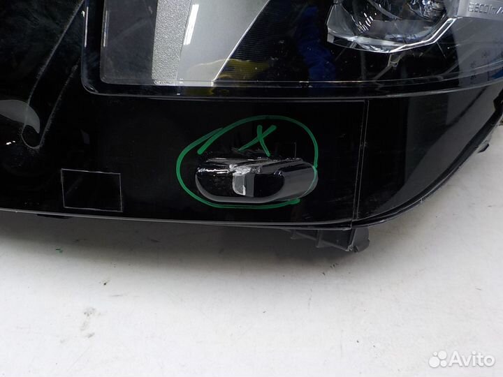 Фара левая Peugeot 5008 2012