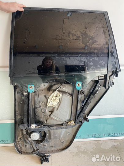 Стеклоподъемник Porsche Cayenne 957 задний левый