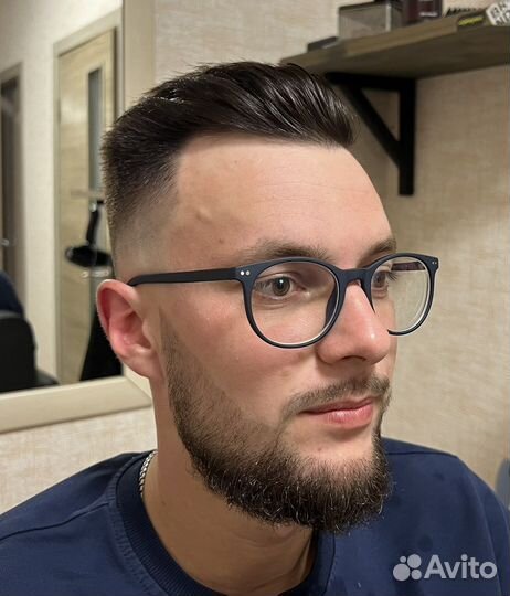 Барбер-парикмахер, мужские стрижки