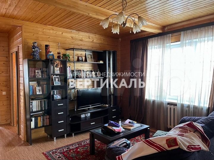 Дом 549 м² на участке 27,4 сот.