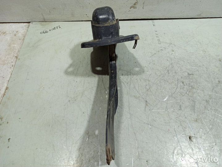 Рычаг подвески левый Volkswagen Golf 7