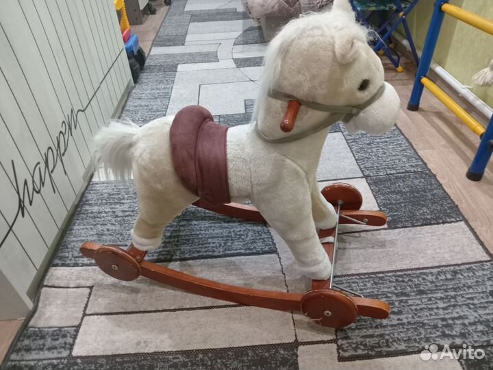 Качалка лошадь