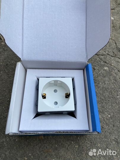 Розетка w59 Schneider Electric Новая