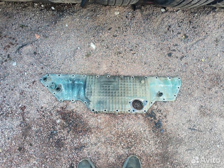 Крышка масляного радиатора Volvo FH12 D12C