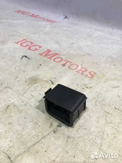 Кронштейн (сопут. товар) BMW 3 f30 2011