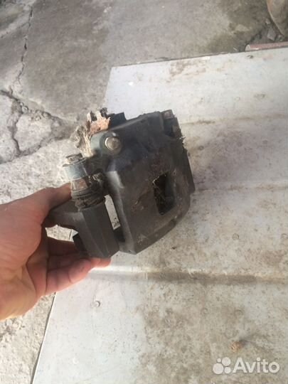 Суппорт передний для Chery