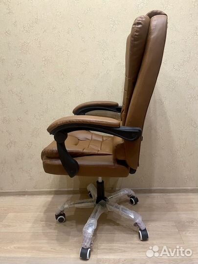 Компьютерное офисное кресло с массажем новое