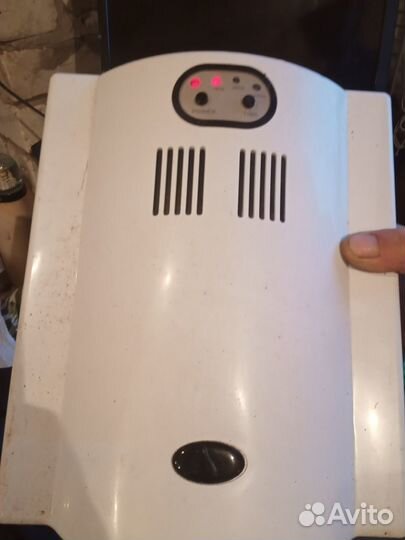 Лампа для ногтей