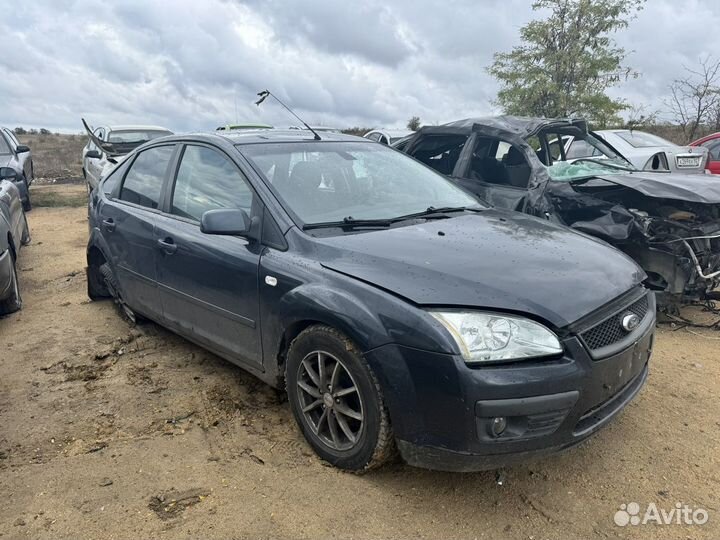 В разборке ford focus 2