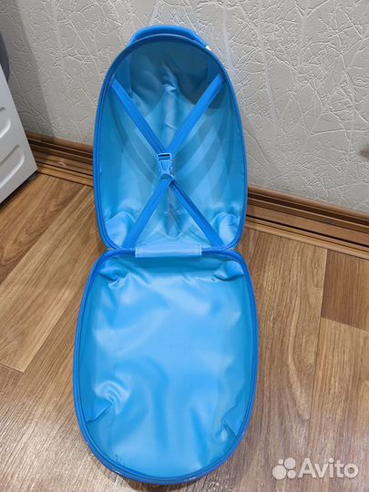 Детский чемодан на колесиках для девочки