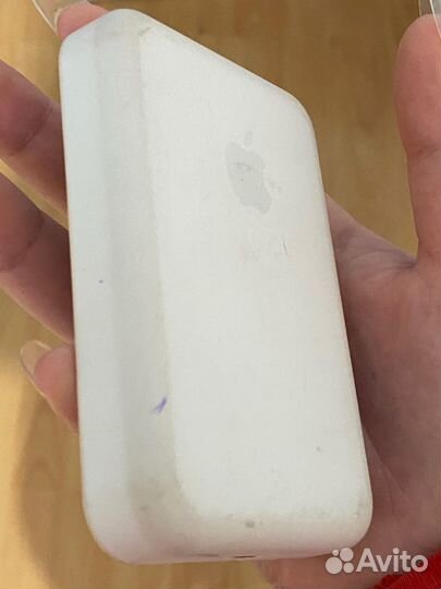 Повербанк apple на магните для iPhone