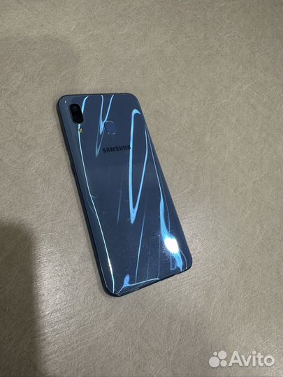 Samsung Galaxy A30, 3/32 ГБ