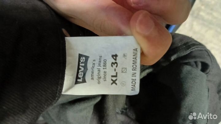 Джинсы levis