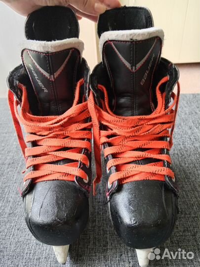 Коньки хоккейные