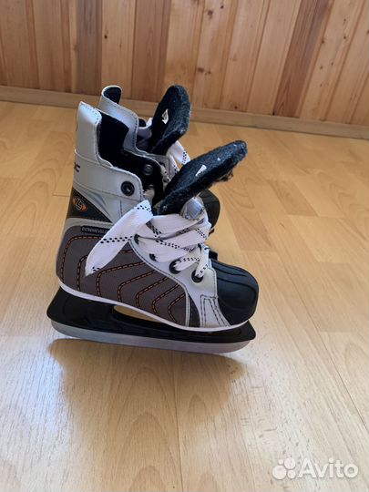 Коньки хоккейные