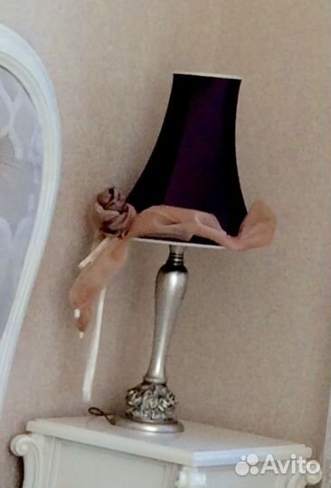 Лампа настольная