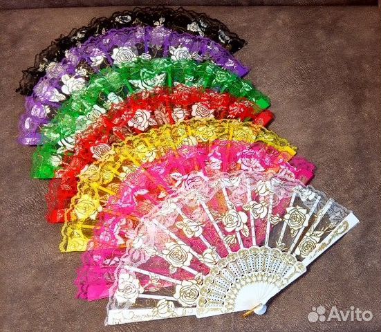 Веер из кружева с цветами (есть 7 цветов)