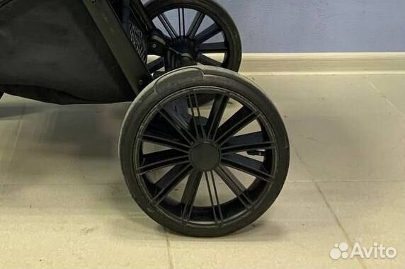 Коляска 2 в 1 + автолюлька