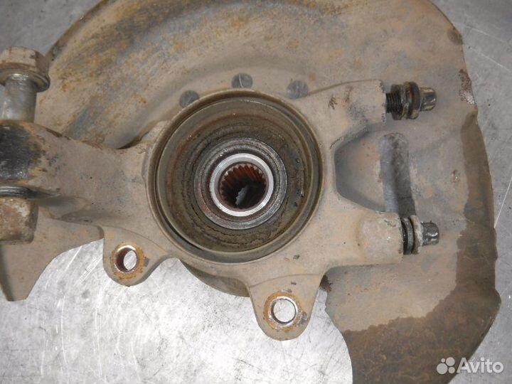 Кулак передний правый Лада Приора 21126 2010