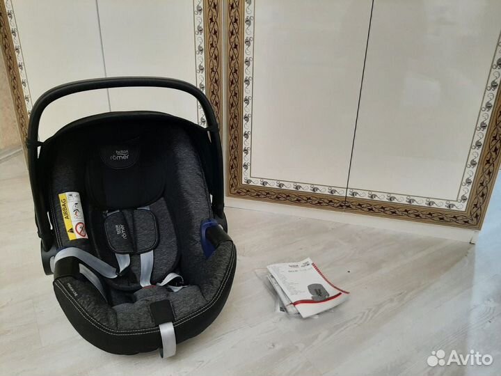 Детское автокресло люлька Britax Romer