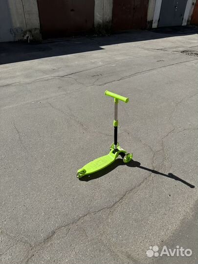 Самокат детский трехколесный