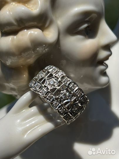 Кольцо с бриллиантами