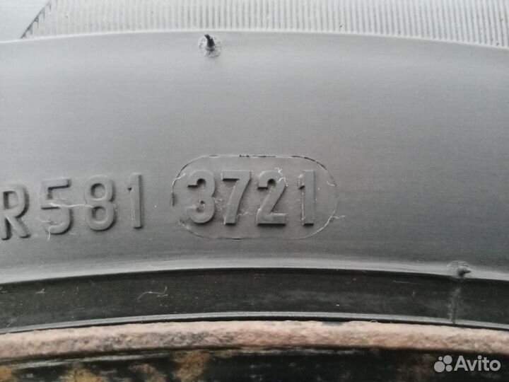 Pirelli Ice Zero 215/65 R16